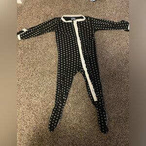 Kickee pants snowflake pajamas